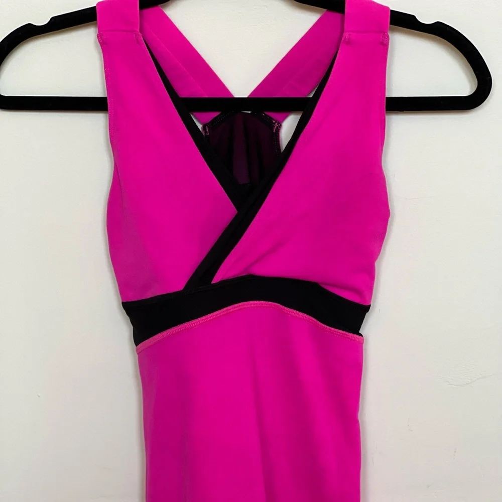Lululemon hot exercise pink top - Picture 2 of 3